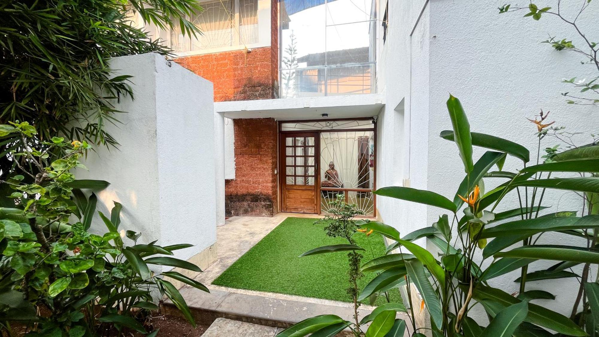 Villa M - Solitude 2 Candolim Goa 3Bhk, Pool Facing, Near Beach, Free Breakfast, Free Wifi And Prime Location Екстериор снимка