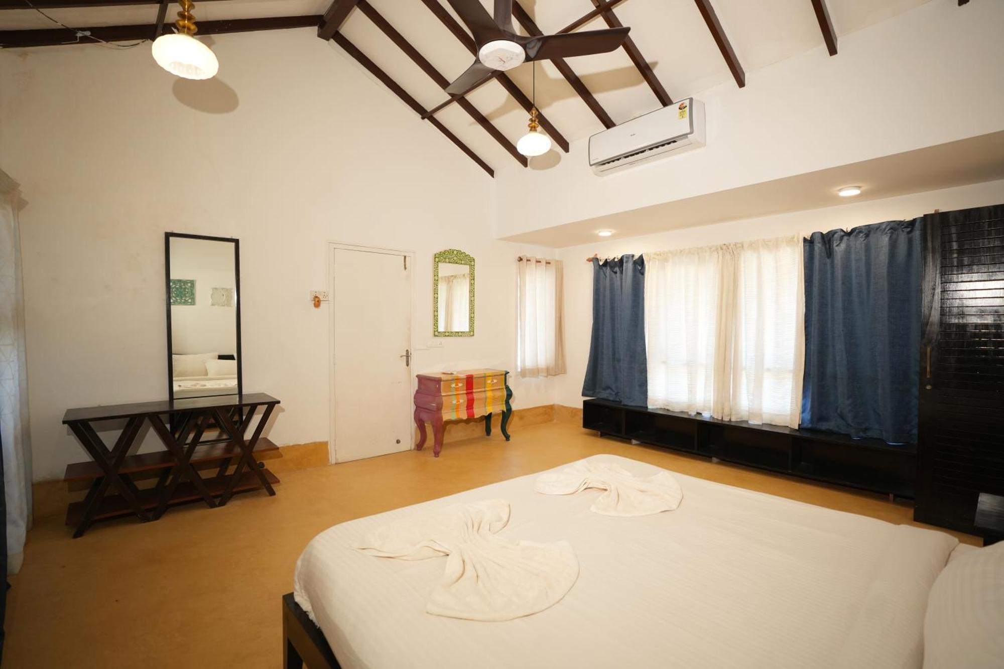 Villa M - Solitude 2 Candolim Goa 3Bhk, Pool Facing, Near Beach, Free Breakfast, Free Wifi And Prime Location Екстериор снимка