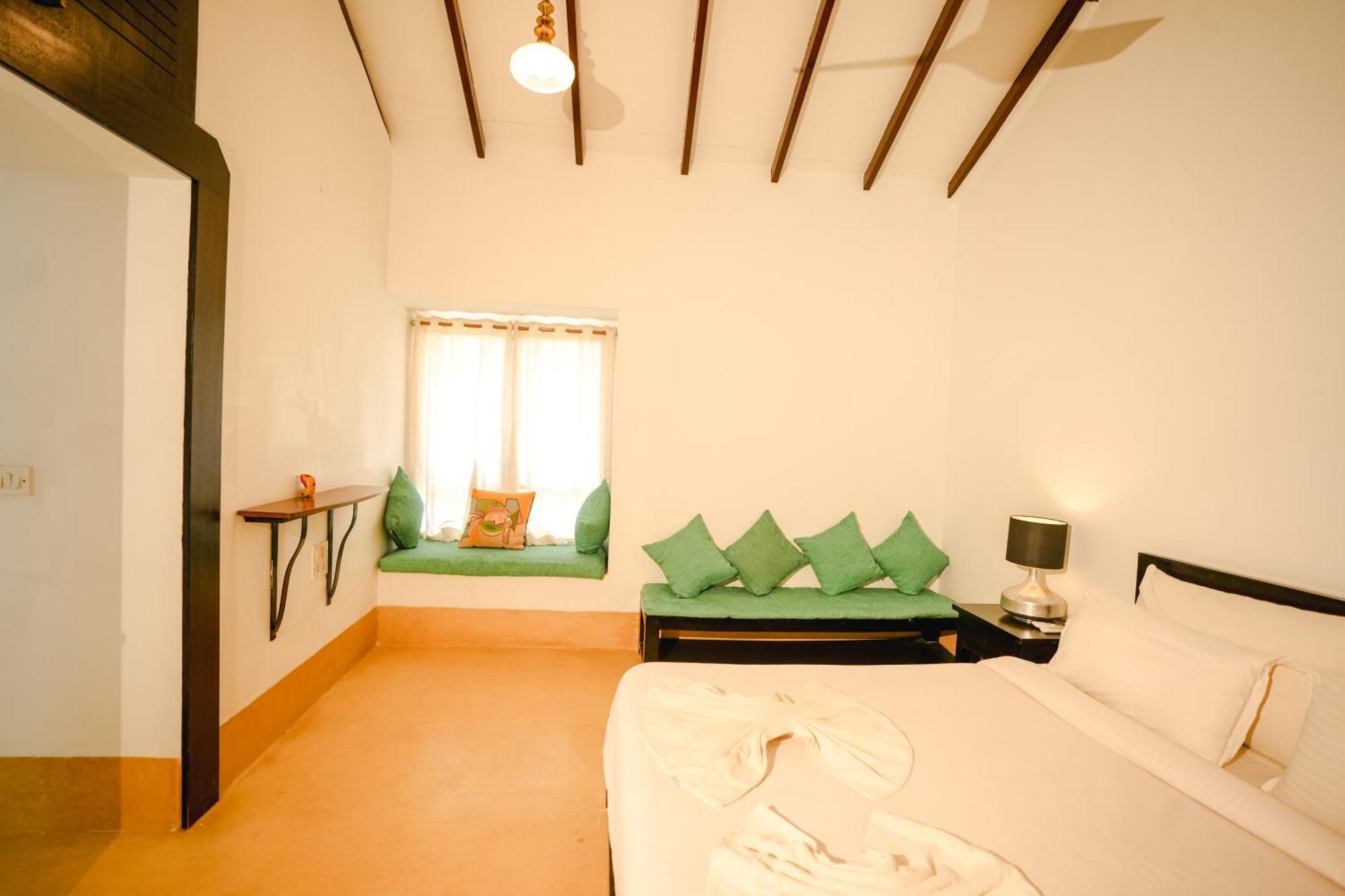 Villa M - Solitude 2 Candolim Goa 3Bhk, Pool Facing, Near Beach, Free Breakfast, Free Wifi And Prime Location Екстериор снимка